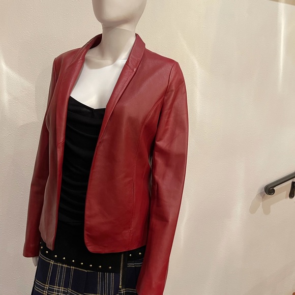 BAGATELLE Fitted Leather Jacket - Picture 4 of 10